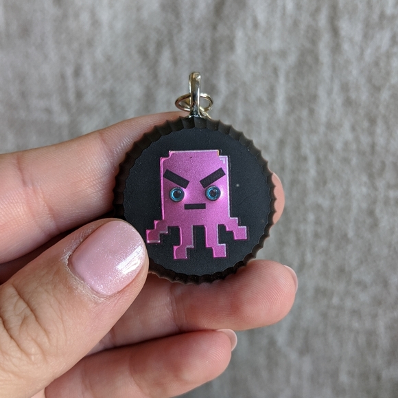 Honey Bumpkins Accessories - 🌈BOGO🌈 Resi Keychain - Pink Video Game Character
